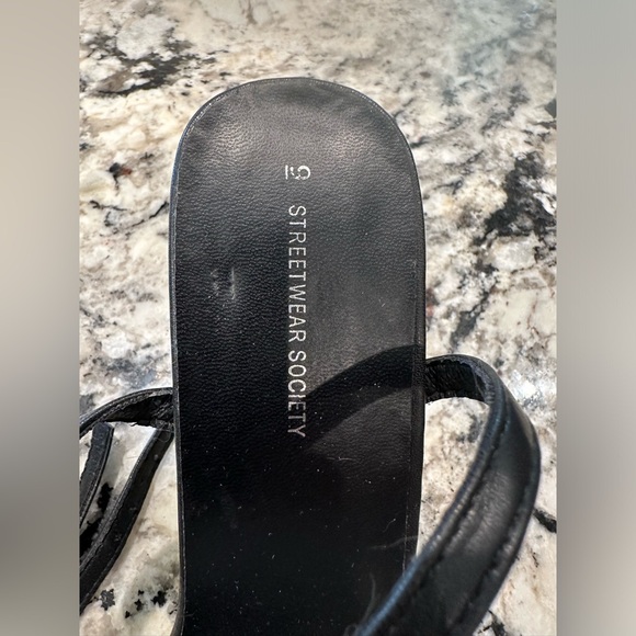 Streetwear Society Black Strappy heels - Picture 4 of 4